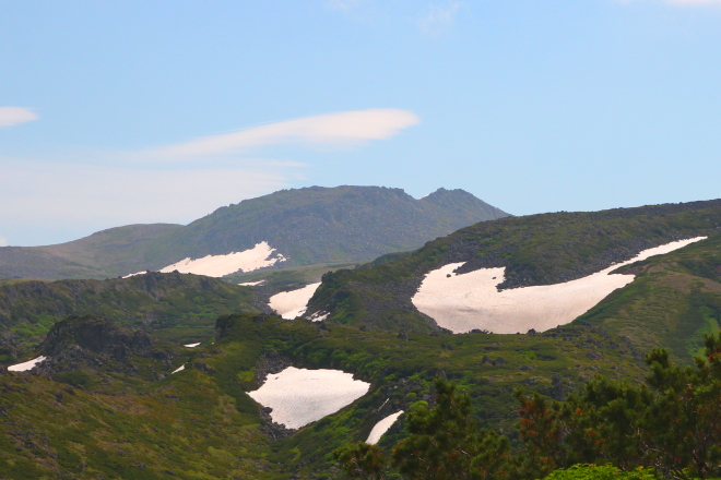 大雪山　黒岳石室方面から見た白雲岳