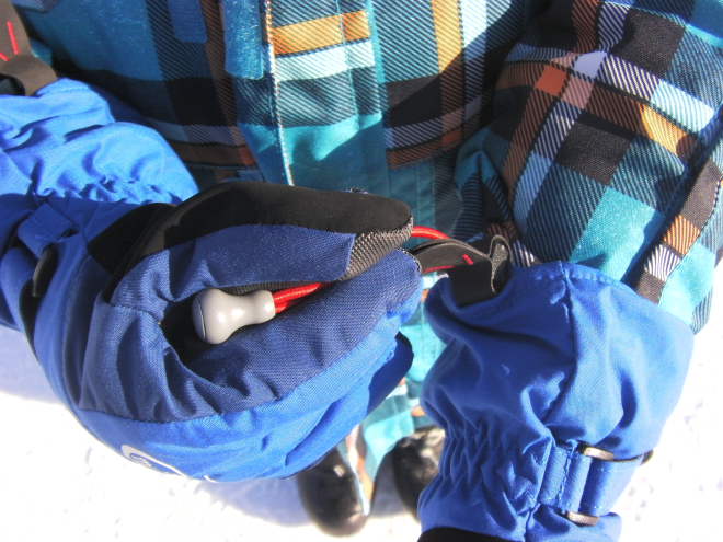 モンベル」キッズスノー手袋は子ども目線でダントツの使いやすさ - 登山初心者.com